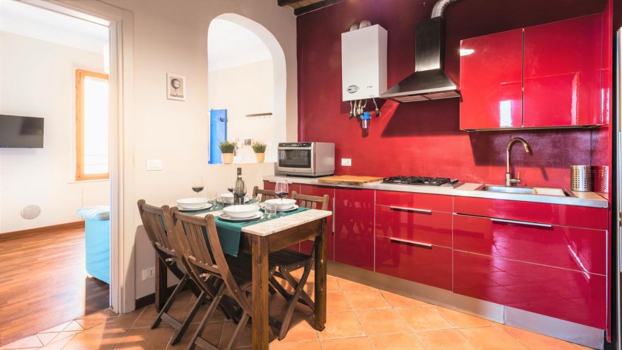 Hostly - La Pera Suite Apartment - 2 Bedrooms, Full Center Пиза Экстерьер фото