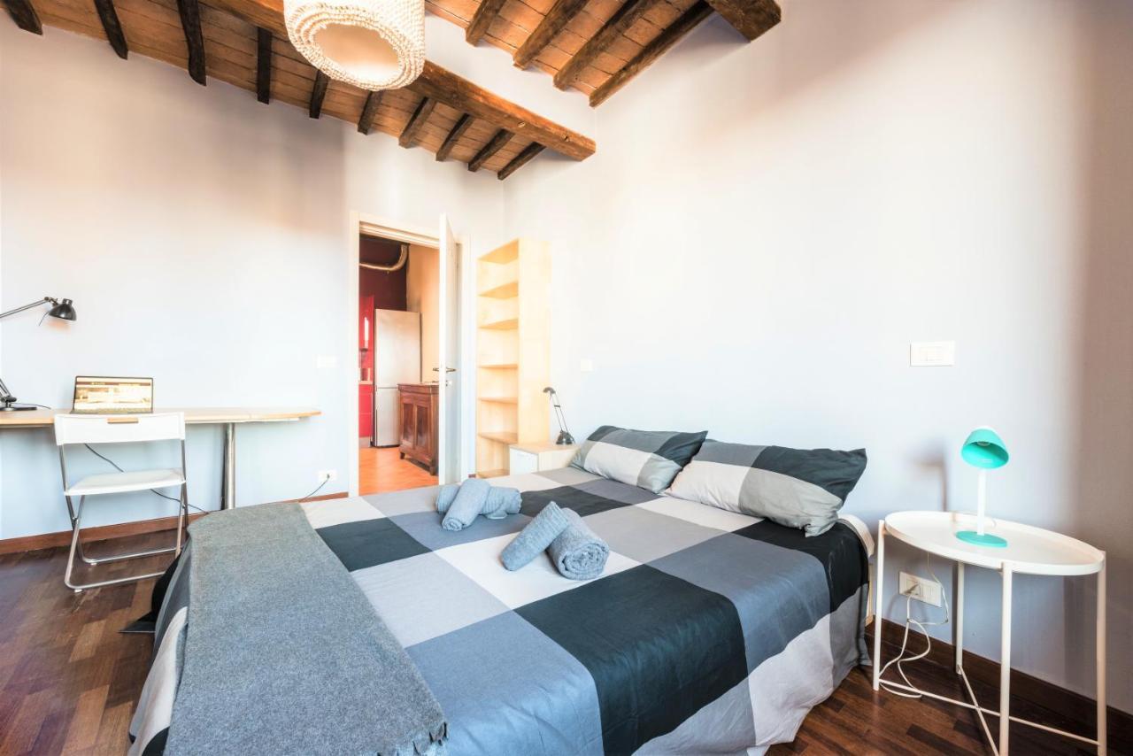 Hostly - La Pera Suite Apartment - 2 Bedrooms, Full Center Пиза Экстерьер фото